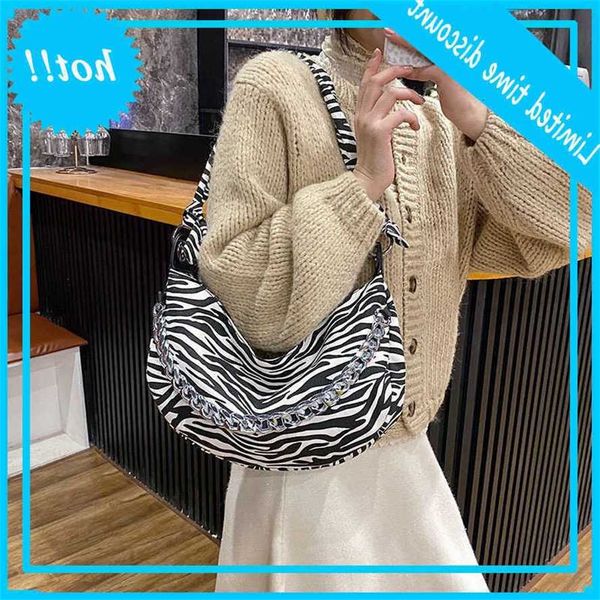 luipaard pattern thick chain handbags shoulder bags for women 2021 new nylon crossbody bag female casual ladies handbag
luipaard pattern thick chain handbags shoulder bags for women 2021 new nylon crossbody bag female casual ladies handbag