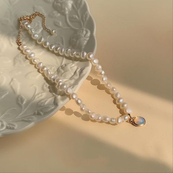 chokers 2021 baroque freshwater natural pearl moonstone pendant necklace geometric irregular for women girls party aesthetic jewelry, Golden;silver
chokers 2021 baroque freshwater natural pearl moonstone pendant necklace geometric irregular for women girls party aesthetic jewelry, Golden;silver