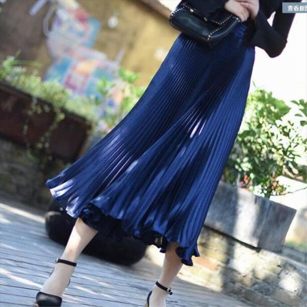 spring of 2016 and put on a large reflective gloss chiffon pleated skirt bright silk champagne gold pleated skirt wave, Black
spring of 2016 and put on a large reflective gloss chiffon pleated skirt bright silk champagne gold pleated skirt wave, Black