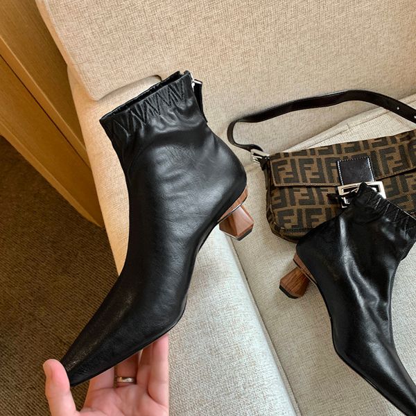 2021 women superfine fiber plus size fall and winter shoes back short boots little red net heels n1bg, Black
2021 women superfine fiber plus size fall and winter shoes back short boots little red net heels n1bg, Black