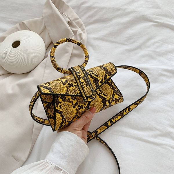 f1oio red popular portable shoulder 2020 new fashion net french m3key style shoulder women's bag spring and summer messenger bag foreig
f1oio red popular portable shoulder 2020 new fashion net french m3key style shoulder women's bag spring and summer messenger bag foreig