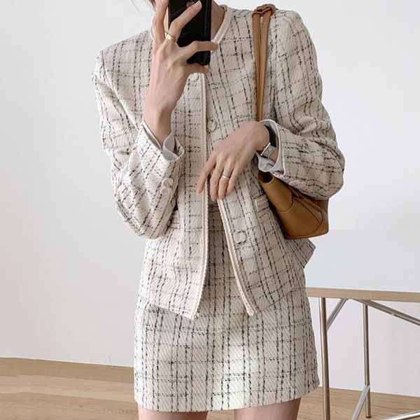 elegant spring autumn streetwear tweed 2 piece set women short woolen jacket coat + bodycon skirt suits two piece outfits tz555, Gray
elegant spring autumn streetwear tweed 2 piece set women short woolen jacket coat + bodycon skirt suits two piece outfits tz555, Gray