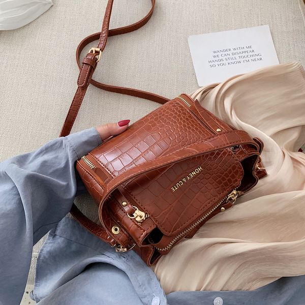quality stone pattern leather crossbody bags for women designer small handbags chain shoulder messenger bag mini purses hand bag c1009
quality stone pattern leather crossbody bags for women designer small handbags chain shoulder messenger bag mini purses hand bag c1009