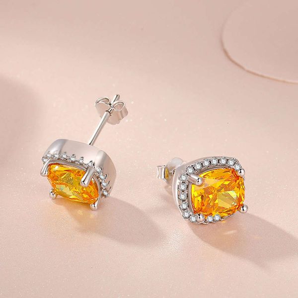 Luxurys Designers Fashion Ed043 copper plated Tremella needle women's Earrings square diamond color yellow pink simulation Earrings, Silver
Luxurys Designers Fashion Ed043 copper plated Tremella needle women's Earrings square diamond color yellow pink simulation Earrings, Silver