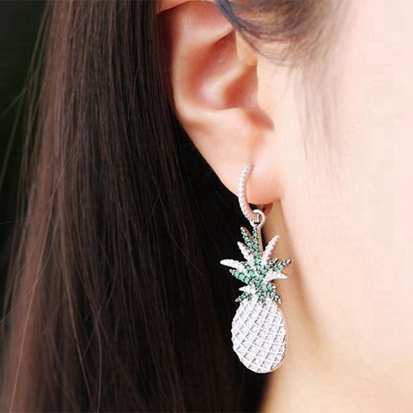 asymmetric crystal silver arc-en-ciel pineapple earring pure 925 sterling silver cute devil stud earring women wedding jewelry 210202, Golden;silver
asymmetric crystal silver arc-en-ciel pineapple earring pure 925 sterling silver cute devil stud earring women wedding jewelry 210202, Golden;silver