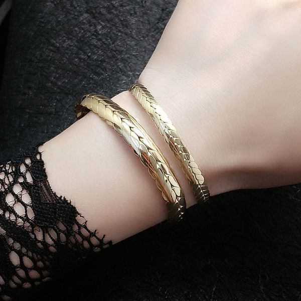 luxury stainless steel open bracelet for women jewelry christmas jewellery vintage gold color wheat open bangles mens gift t200423, Black
luxury stainless steel open bracelet for women jewelry christmas jewellery vintage gold color wheat open bangles mens gift t200423, Black