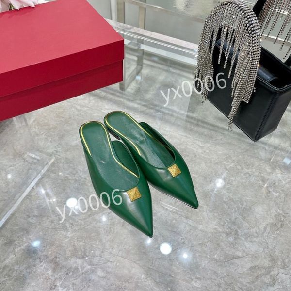 shoes casual leather 35-42 social luxury driving brand dress designer loafers embroidery fashion for men yh211231, Red;white
shoes casual leather 35-42 social luxury driving brand dress designer loafers embroidery fashion for men yh211231, Red;white