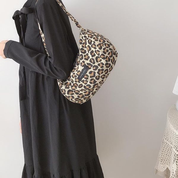 women's bags leopard vintage ins shoulder bag handbags ladies fashion new underarm baguette girls
women's bags leopard vintage ins shoulder bag handbags ladies fashion new underarm baguette girls