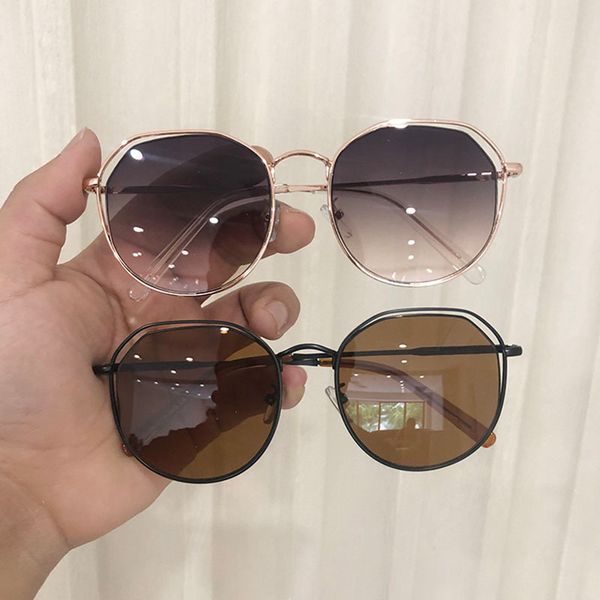 net red small face, personalized fashion sunglasses, female anti ultraviolet korean hollow metal glasses, White;black
net red small face, personalized fashion sunglasses, female anti ultraviolet korean hollow metal glasses, White;black