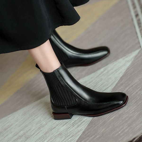 2020 genuine leather ankle for women in rubber with thick heels winter boots 5xsv, Black
2020 genuine leather ankle for women in rubber with thick heels winter boots 5xsv, Black