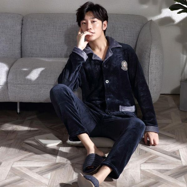 autumn and winter new thick warm flannel men's pajamas casual lapel cardigan can be worn outside sommeil pyjama homme 2020, Black;brown
autumn and winter new thick warm flannel men's pajamas casual lapel cardigan can be worn outside sommeil pyjama homme 2020, Black;brown