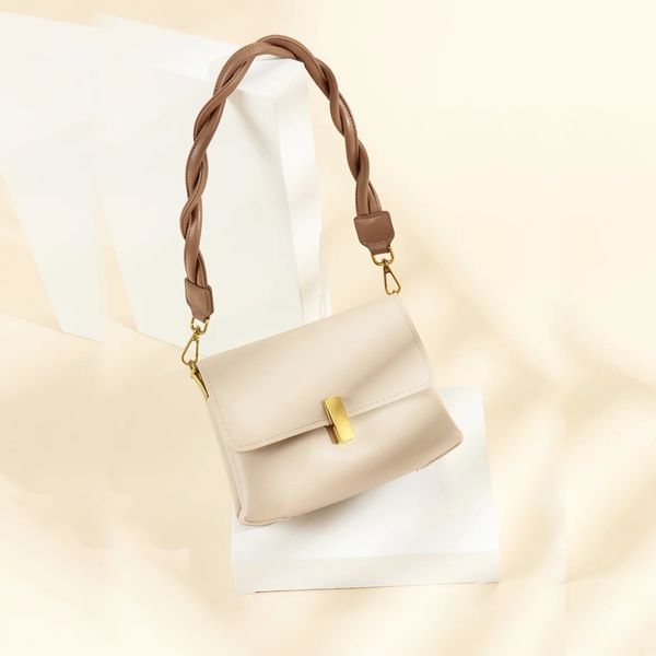 fashion woven shoulder strap handbag lady messenger bag pu small square bag shoulder bag
fashion woven shoulder strap handbag lady messenger bag pu small square bag shoulder bag