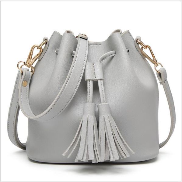 мода урожай crossbody сумки женщины водонепроницаемая кожа bucket handbag.female кисточкой кулиской мини messenger плеча 5 цветов
мода урожай crossbody сумки женщины водонепроницаемая кожа bucket handbag.female кисточкой кулиской мини messenger плеча 5 цветов