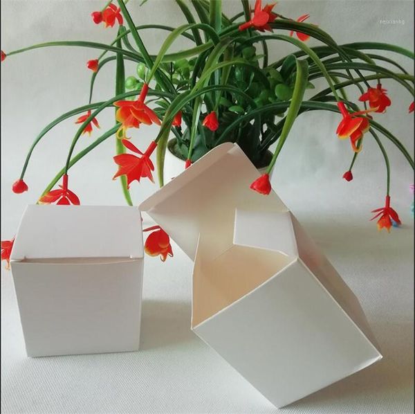 gift wrap 30pcs 5 sizes craft present packaging box white kraft blank diy candy boxes boutique storage retail boxes1
gift wrap 30pcs 5 sizes craft present packaging box white kraft blank diy candy boxes boutique storage retail boxes1