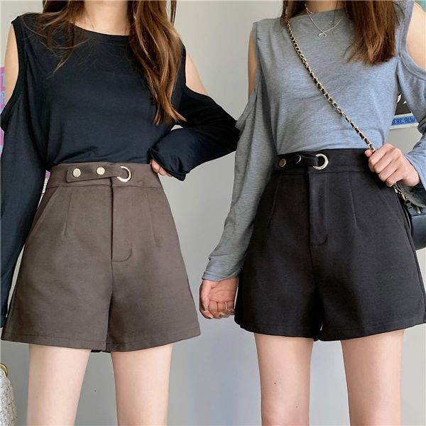 new thickened woolen casual in autumn winter 2020 show thin loose wide leg pants, high waist shorts, boots and pants
new thickened woolen casual in autumn winter 2020 show thin loose wide leg pants, high waist shorts, boots and pants