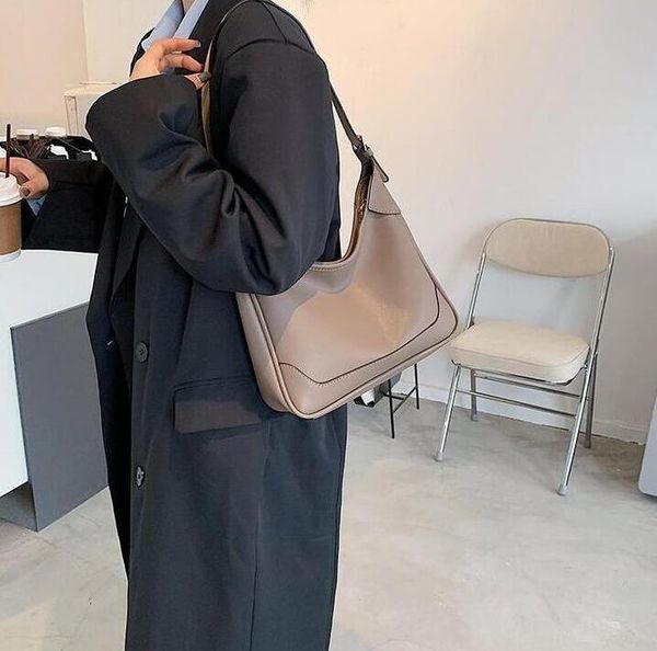 fashion brand new shoulder bags leather luxury handbags wallets for women bag designer totes messenger bags cross body, Black;red
fashion brand new shoulder bags leather luxury handbags wallets for women bag designer totes messenger bags cross body, Black;red