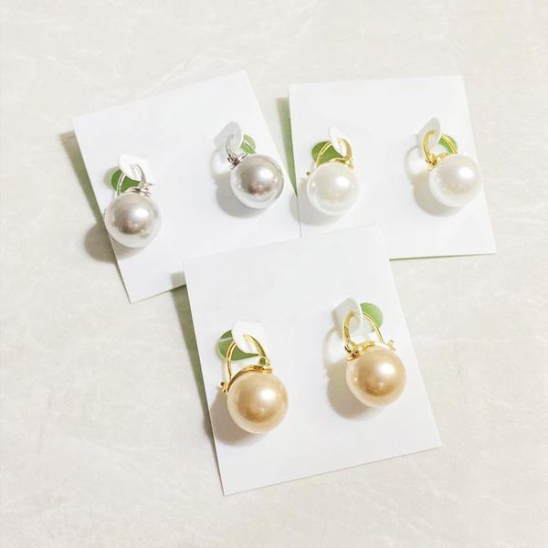 2022 new classic pearl ear stud crystal drop earrings with earrings cards, Golden;silver
2022 new classic pearl ear stud crystal drop earrings with earrings cards, Golden;silver