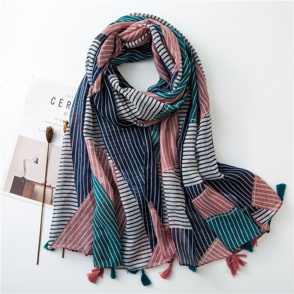 new 2019 spain fashion patchwork plaid viscose shawl scarf women print pashmina stole bufanda muslim hijab 180*90cm t200407, Blue;gray
new 2019 spain fashion patchwork plaid viscose shawl scarf women print pashmina stole bufanda muslim hijab 180*90cm t200407, Blue;gray