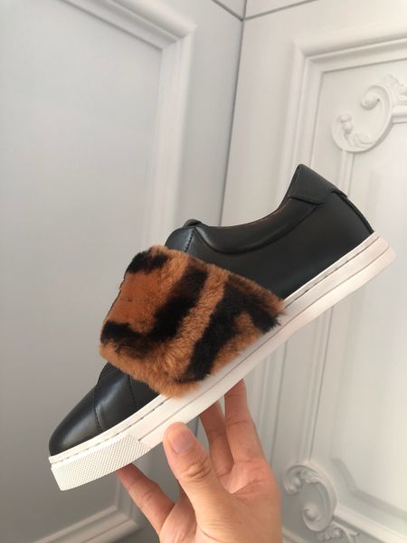 2022women casual shoes designer buckle sneakers camouflage technical fabric oblique letters thick bottom sneaker
2022women casual shoes designer buckle sneakers camouflage technical fabric oblique letters thick bottom sneaker