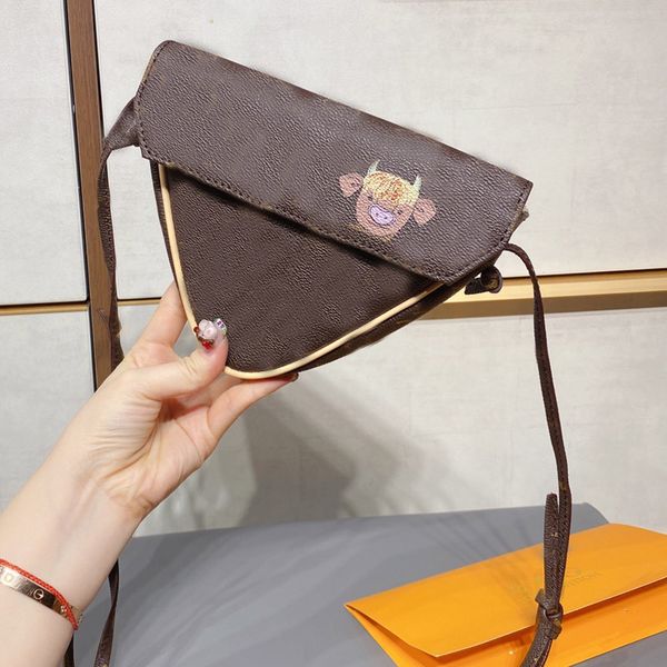 new style luxurys designers handbag purse triangle shape bag old flower print crossbody bag l letter medieval shoulder bag wallets with box
new style luxurys designers handbag purse triangle shape bag old flower print crossbody bag l letter medieval shoulder bag wallets with box