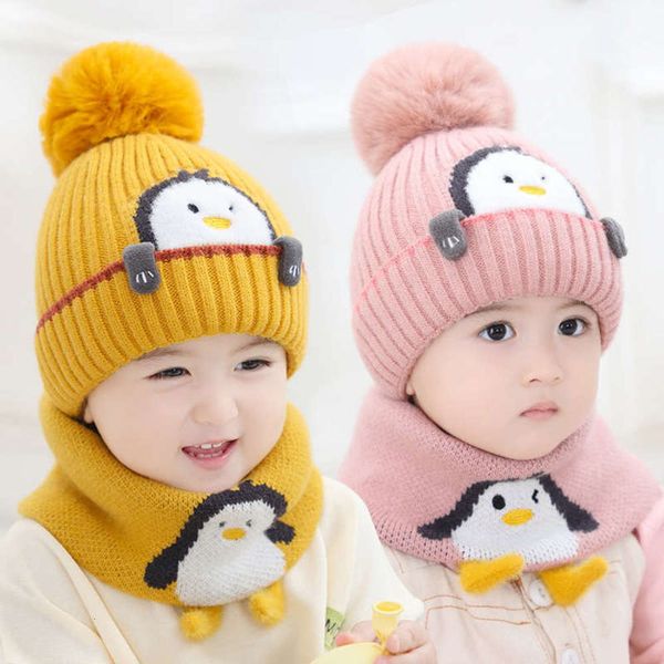 cartoon penguin children's bib two piece set super cute warm gary knitted baby woolen hat, Red;brown 
cartoon penguin children's bib two piece set super cute warm gary knitted baby woolen hat, Red;brown