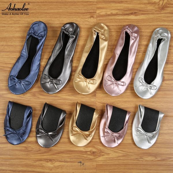 aohaolee after party shoes fashion women shoes flats portable fold up bridal prom ballerinas flat shoes roll up foldable ballets 1006, Black;white
aohaolee after party shoes fashion women shoes flats portable fold up bridal prom ballerinas flat shoes roll up foldable ballets 1006, Black;white