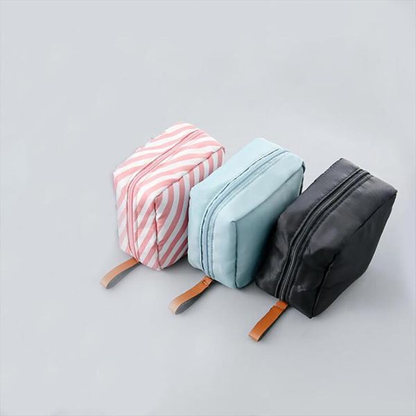 макияж mini solid color cosmetic bag площадь путешествие портативного малый сумка путешествие туалетной сумка для хранения красоты
макияж mini solid color cosmetic bag площадь путешествие портативного малый сумка путешествие туалетной сумка для хранения красоты