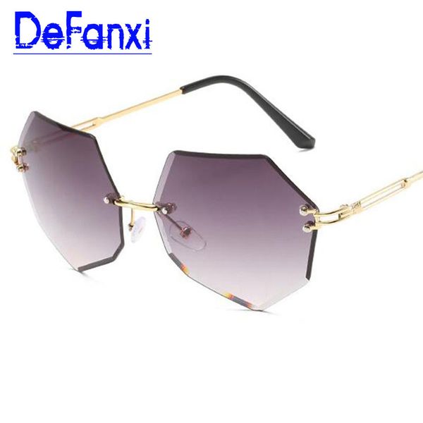 2020 new women polygon frameless trimming sunglasses female gradient ocean lens transparent sunglasses uv400 alloy leg, White;black
2020 new women polygon frameless trimming sunglasses female gradient ocean lens transparent sunglasses uv400 alloy leg, White;black