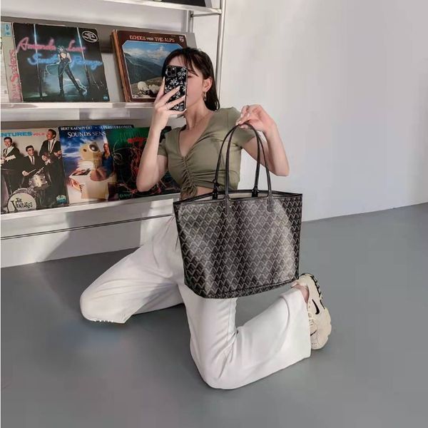totes women's bag double bread leather shopping highest quality shoulde tote single-sided real handbag
totes women's bag double bread leather shopping highest quality shoulde tote single-sided real handbag