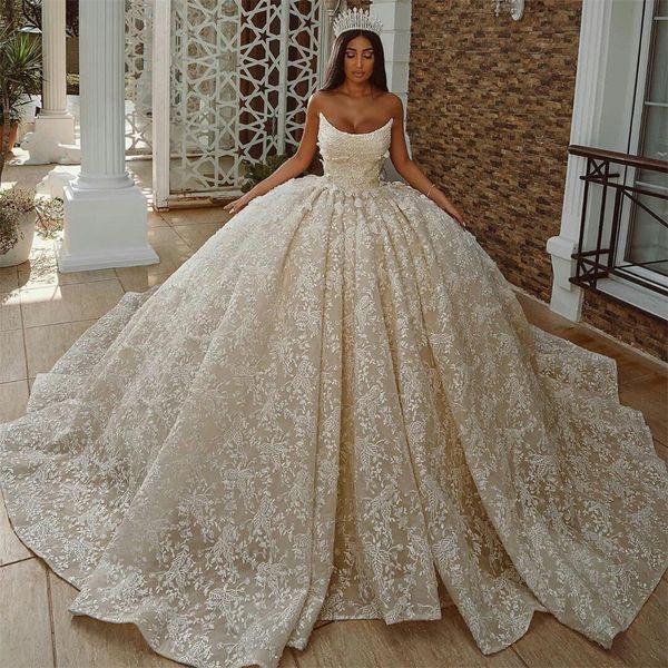 saudi arabic strapless ball gown vintage wedding dresses lace appliqued plus size sequined vestido de novia custom made bridal gowns, White
saudi arabic strapless ball gown vintage wedding dresses lace appliqued plus size sequined vestido de novia custom made bridal gowns, White