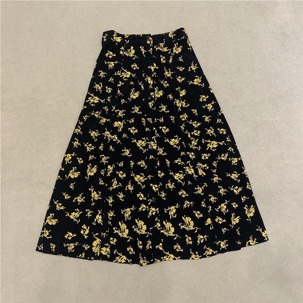 100% viscose print women midi skirt 2020 new spring summer high waist single-breasted long skirts for holiday1, Black
100% viscose print women midi skirt 2020 new spring summer high waist single-breasted long skirts for holiday1, Black