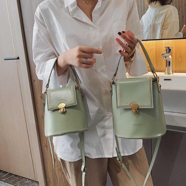 fashion women's bucket bag vintage female messenger bag retro shoulder simple solid color crossbody tote
fashion women's bucket bag vintage female messenger bag retro shoulder simple solid color crossbody tote