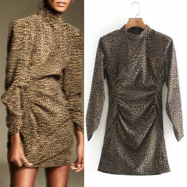 2021 new leopard croduroy mini woman vintage animal print high neck long sleeve dress women autumn winter elegant ladies dresses t3rz, Black;gray
2021 new leopard croduroy mini woman vintage animal print high neck long sleeve dress women autumn winter elegant ladies dresses t3rz, Black;gray