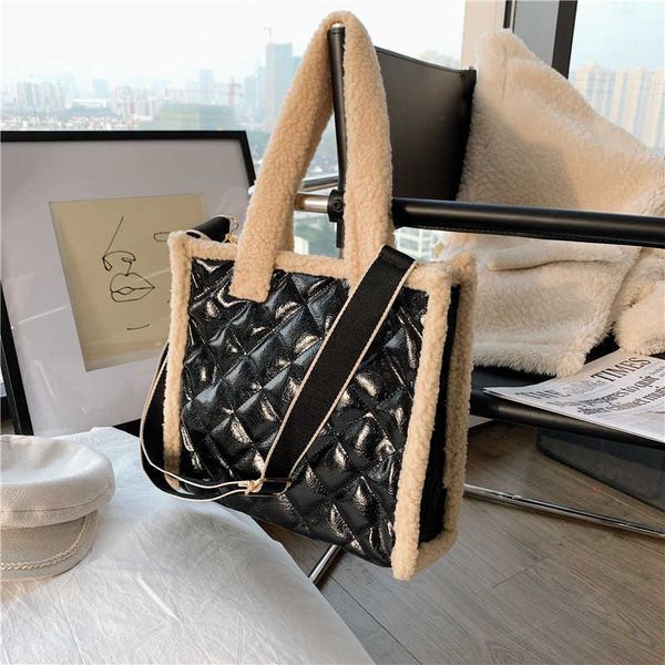 bag showecomfort01 showecomfort01 2022original design autumn/winter handbags fashion lamb hair messenger shoulder portable tote bag square b
bag showecomfort01 showecomfort01 2022original design autumn/winter handbags fashion lamb hair messenger shoulder portable tote bag square b