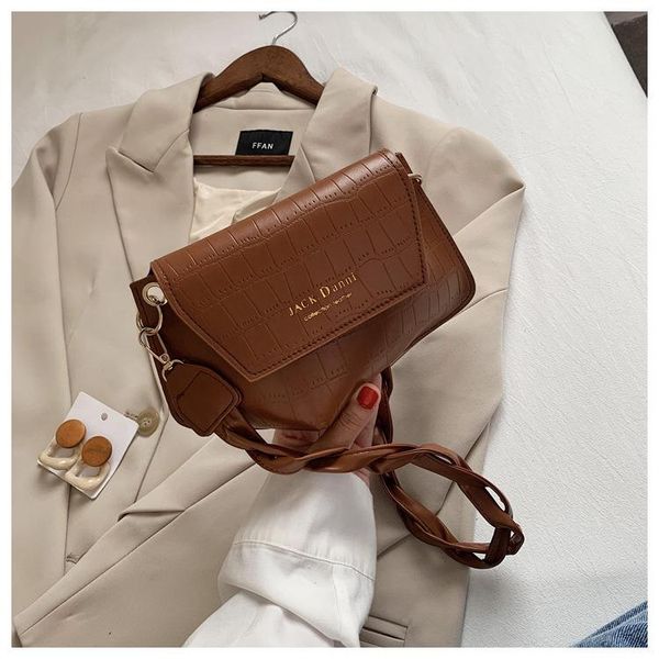 2020 ladies new irregular five-sided diamond bag fashion luxury small square bag shoulder messenger handbag purse
2020 ladies new irregular five-sided diamond bag fashion luxury small square bag shoulder messenger handbag purse