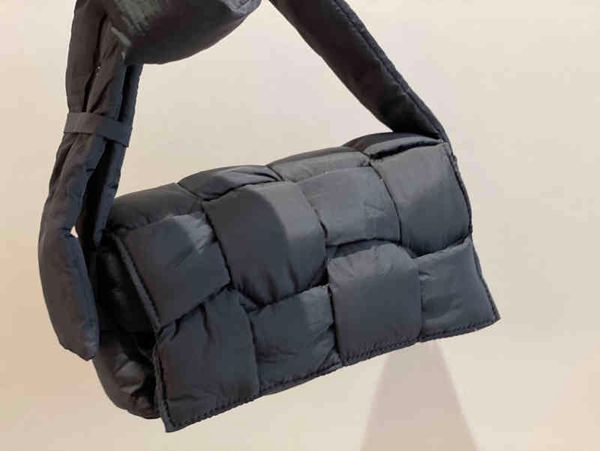 down snap woven shoulder bags women handbag designer crossbody female purses 220314
down snap woven shoulder bags women handbag designer crossbody female purses 220314