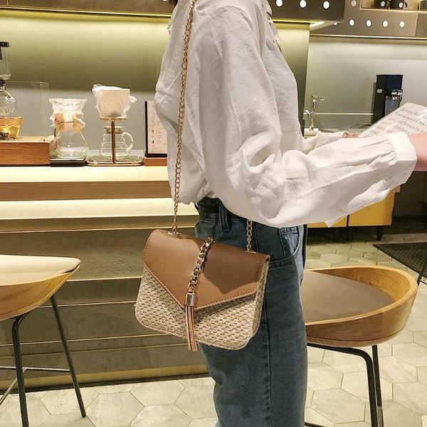 shoulder bags fringed chain small flap for women 2021 fashion straw crossbody ladies summer messenger handbags
shoulder bags fringed chain small flap for women 2021 fashion straw crossbody ladies summer messenger handbags
