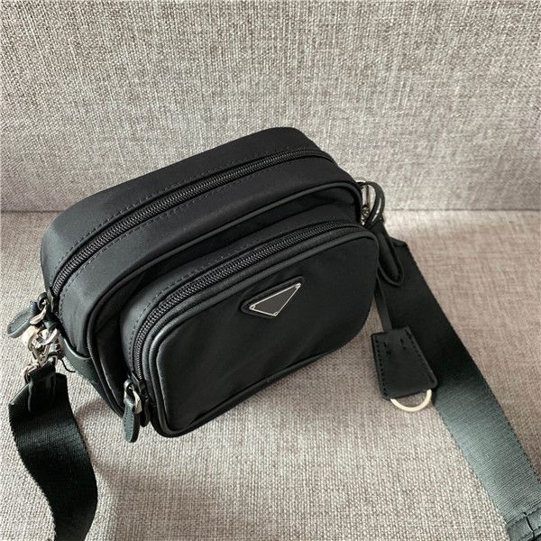 2020 new global classic luxury bag leather canvas men's and women's shoulder bags handbag size 19cm 16cm 11cm