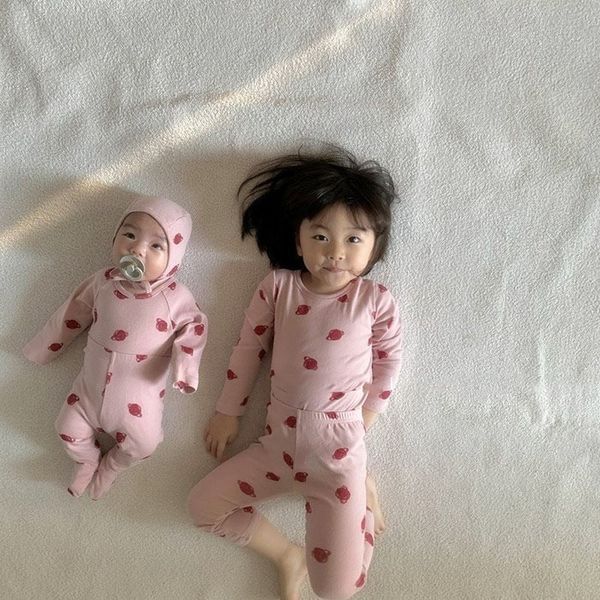 autumn baby's homewear set printed pajamas baby's underwear with hat little girls clothing 1021, White
autumn baby's homewear set printed pajamas baby's underwear with hat little girls clothing 1021, White