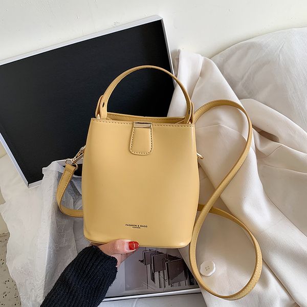 summer womens shoulder new fashion messenger bag all-match ins texture bucket
summer womens shoulder new fashion messenger bag all-match ins texture bucket