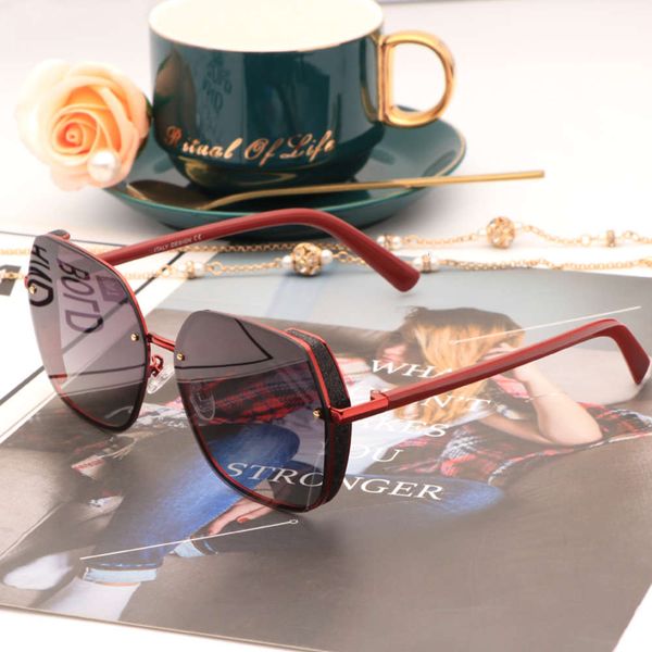 star korean polarizing sunglasses sky female thick edge big face thin sunglasses net red street p driving glasses red, White;black
star korean polarizing sunglasses sky female thick edge big face thin sunglasses net red street p driving glasses red, White;black