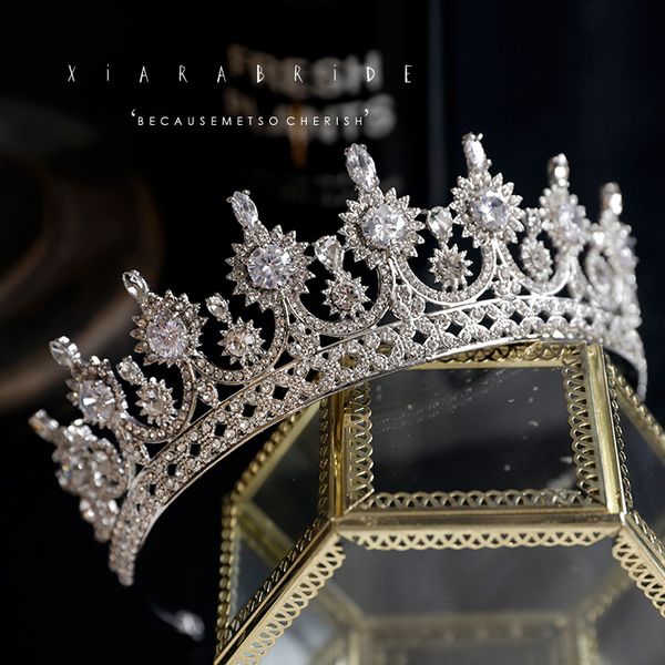 palace luxury, exquisite, resplendent and gorgeous, classical royal bride headdress, crown wedding dress, dinner accessories, Silver
palace luxury, exquisite, resplendent and gorgeous, classical royal bride headdress, crown wedding dress, dinner accessories, Silver