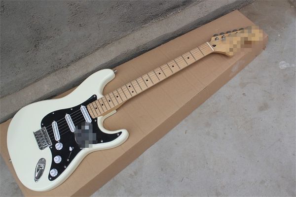 flyoung st white electric guitar three small dual track pickups are fixed, and the stringed bridge can be changed as required
flyoung st white electric guitar three small dual track pickups are fixed, and the stringed bridge can be changed as required