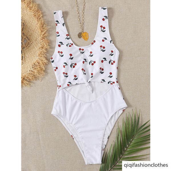 2021 single bikini fashion cut out color matching triangle one piece spring swimsuit, White;black
2021 single bikini fashion cut out color matching triangle one piece spring swimsuit, White;black