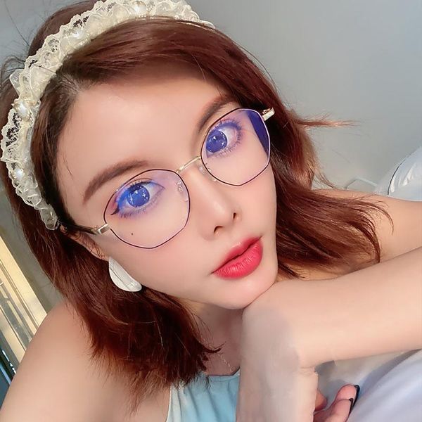 2021 vintage metal frame spectacles frame women men anti blue light ray blocking eye glasses frames clear lens eyewear wd2119, White;black
2021 vintage metal frame spectacles frame women men anti blue light ray blocking eye glasses frames clear lens eyewear wd2119, White;black