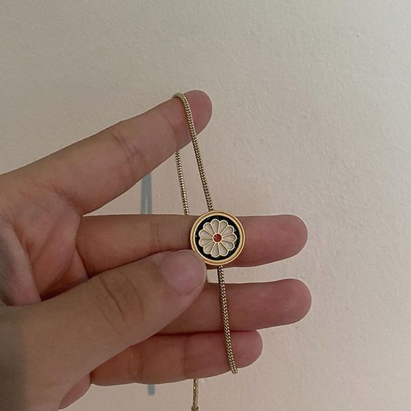charm bracelets matte gold color snake bone flower enamel daisy for women minimalist adjustable, Golden;silver
charm bracelets matte gold color snake bone flower enamel daisy for women minimalist adjustable, Golden;silver