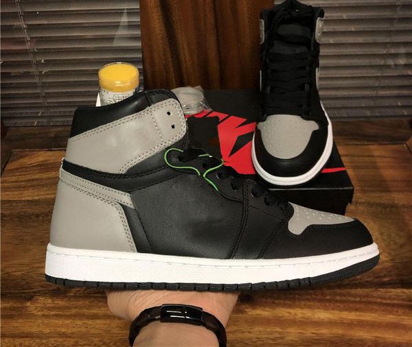 new jumpman 1 1s mens basketball shoes high satin snake shattered backboard pine green bred royal chicago toe light smoke grey men sneakers
new jumpman 1 1s mens basketball shoes high satin snake shattered backboard pine green bred royal chicago toe light smoke grey men sneakers
