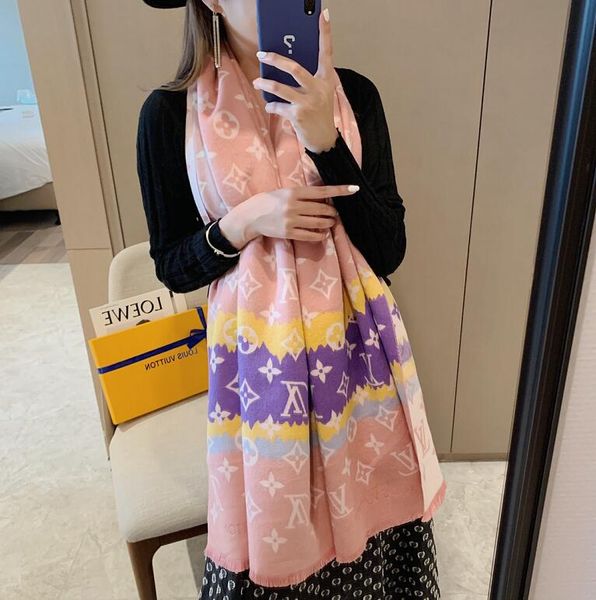 2020 new brand scarf silk brands designer scarf fashion floral scarves shawl for women size 180x70cm, Blue;gray
2020 new brand scarf silk brands designer scarf fashion floral scarves shawl for women size 180x70cm, Blue;gray