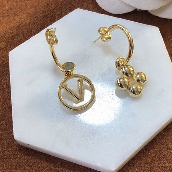 designer earrings for womens fashion dangle jewelry gold earring luxury stud for lady hoops designers women studs 2202122wu, Silver
designer earrings for womens fashion dangle jewelry gold earring luxury stud for lady hoops designers women studs 2202122wu, Silver