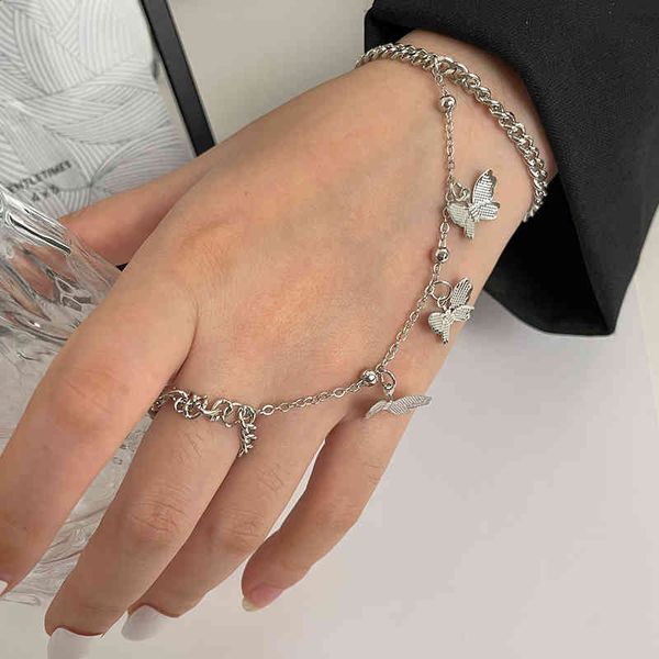 17km hiphop silver color chain ring punk butterfly rings for women party jewelry gift
17km hiphop silver color chain ring punk butterfly rings for women party jewelry gift